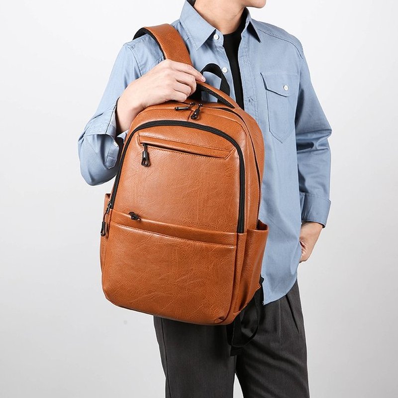 Zaino Business in Pelle Premiu - Laptop Backpack 15.6 recensione e prezzo